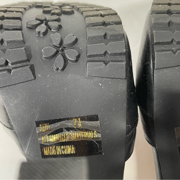 Qupid Women's Black T -Strap Size 7.5 - Picture 9 of 12